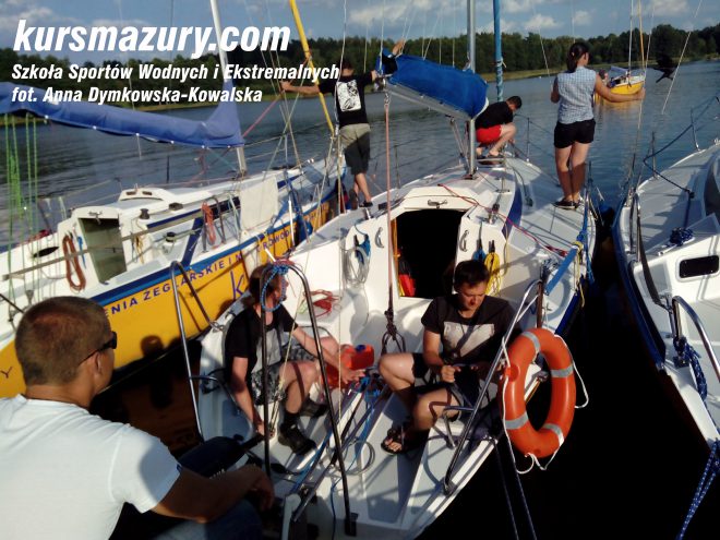 kurs żeglarski rejs szkoleniowy na patent żeglarski rekreacyjny mazury jeziora obóz wędrowny dorośli młodzież IMG_20150826_170123-1a